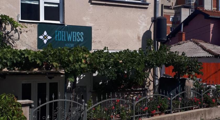 Edelweiss Hostel — Hotel in Veles