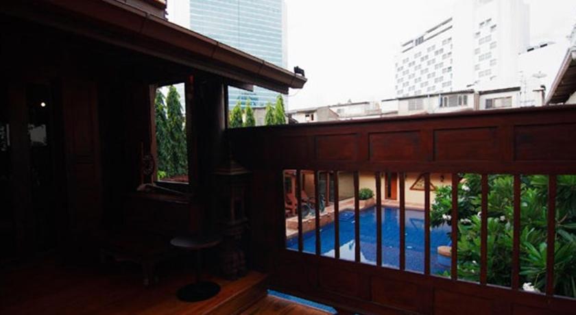 Rose Hotel - image 6