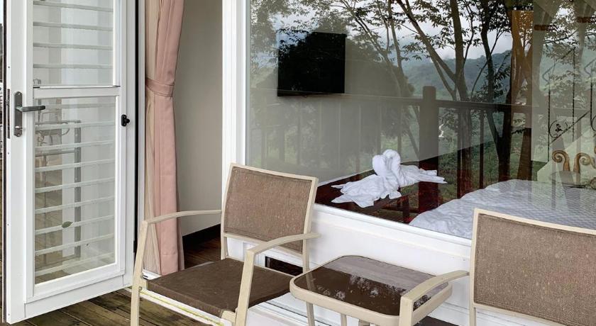 Image of Family Room with Terrace 3