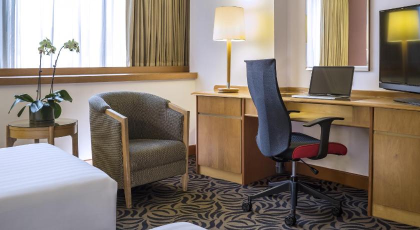Image of Connecting Room 4