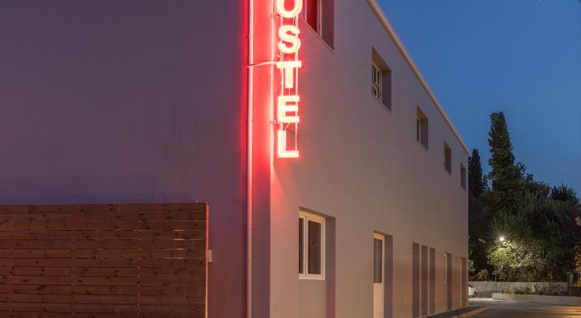 Local Hostel &amp; Suites — Hotel in Corfu Island
