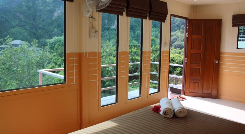 Image of Double Room with Mountain View 13