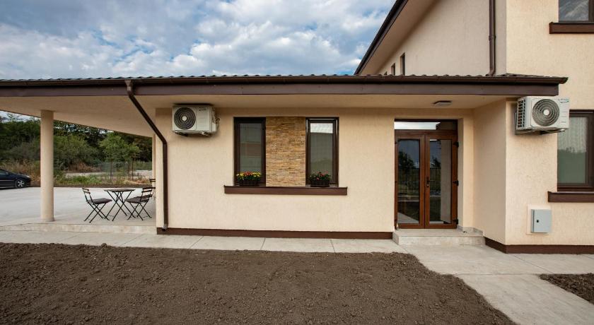 Airport House photo