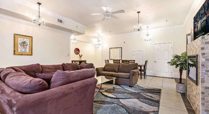 Spacious 4BR City Condo steps from St Charles Ave photo