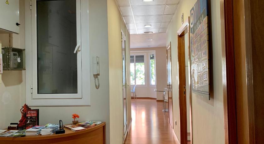 Hostal Madrazo photo