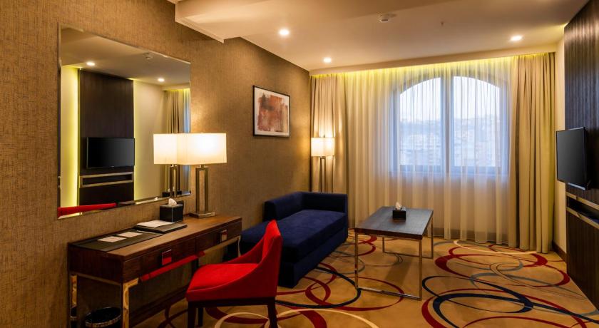 Image of 2-Bedroom Superior Suite, 1 King Bed, 2 Single Beds 4