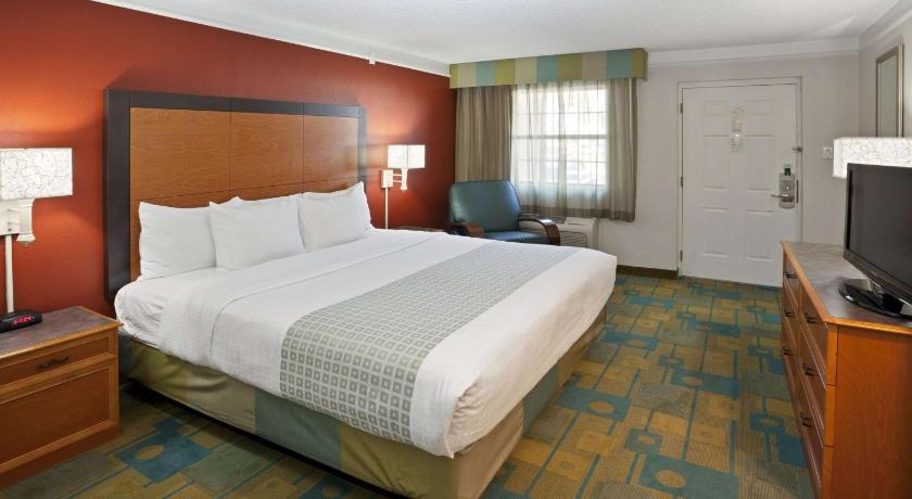 La Quinta Inn by Wyndham Phoenix Sky Harbor Airport