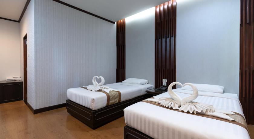 チェンライ Pimanninn 4つ星 ホテル プール