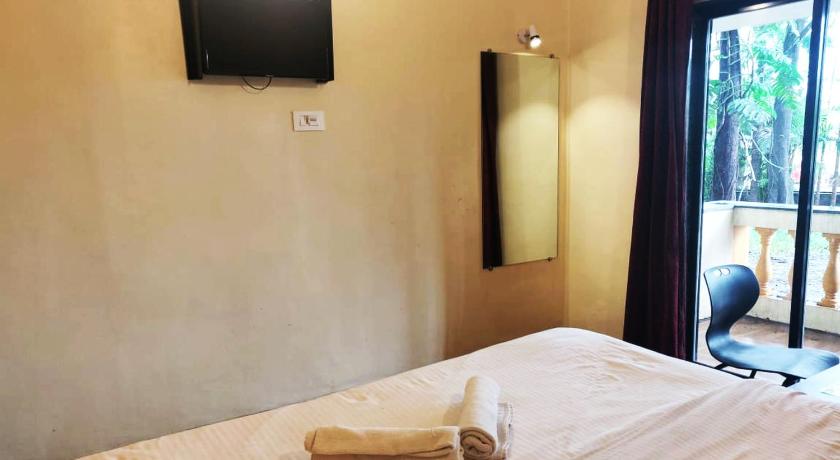 Image of Deluxe Double Room with Balcony 9