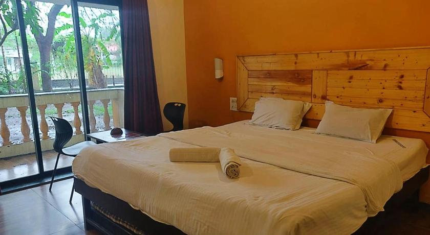 Image of Deluxe Double Room with Balcony 4