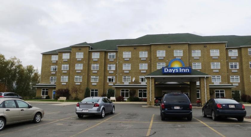 Days Inn & Conference Centre by Wyndham Oromocto