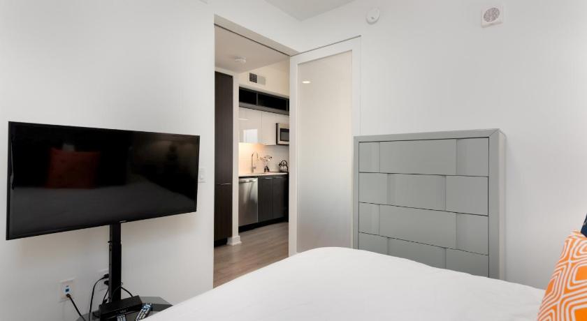 Global Luxury Suites at Reston Town Center photo