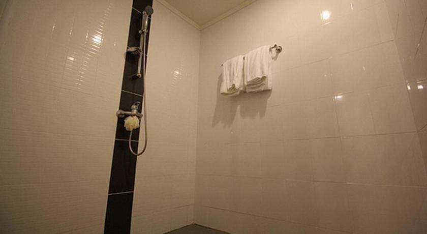Image of Compact Double Room 4