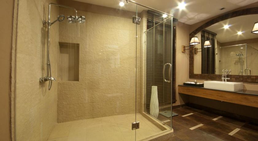 Image of Deluxe Skyline View (Upper floor) 2