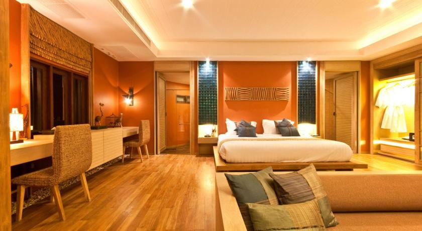 Image of Montis Suite 0
