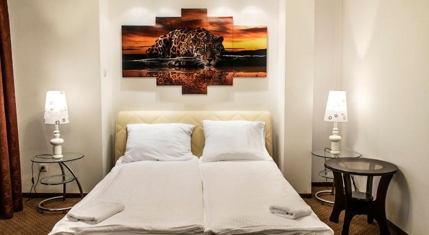 Hotel Hensch — Hotel in Lodz