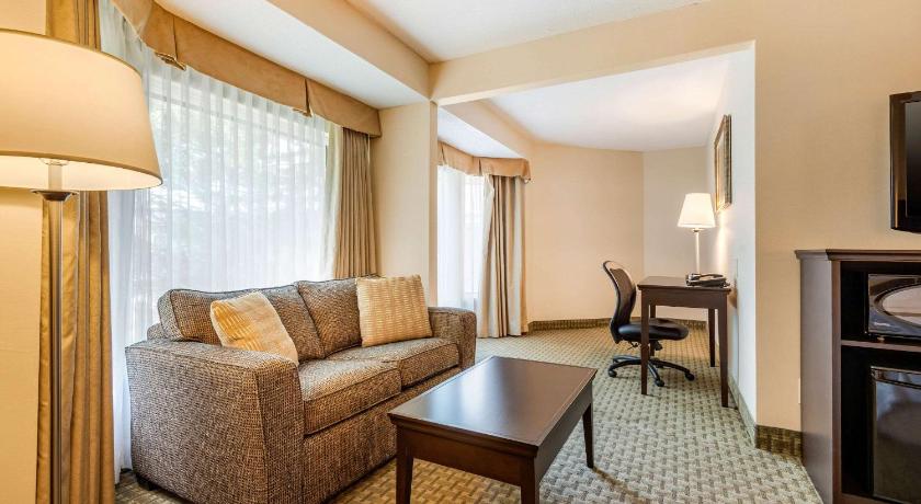 Quality Inn & Suites Brampton