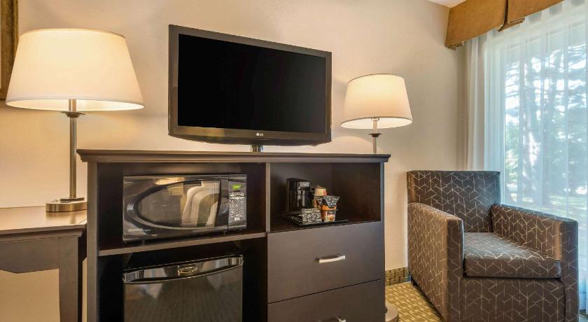 Quality Inn & Suites Brampton