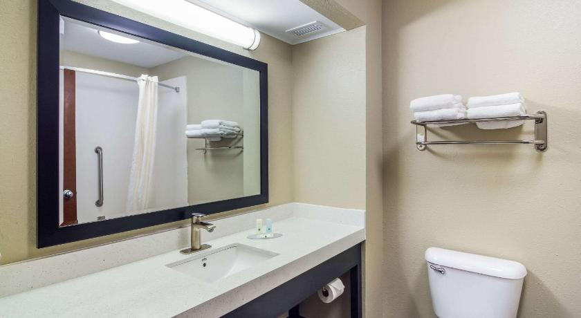 Quality Inn and Suites Canton, GA