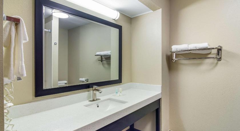 Quality Inn and Suites Canton, GA