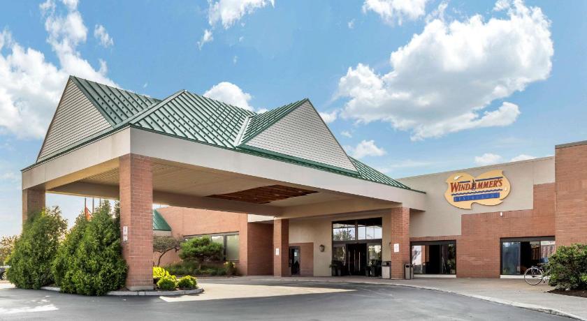 Clarion Hotel Conference Center on Lake Erie photo