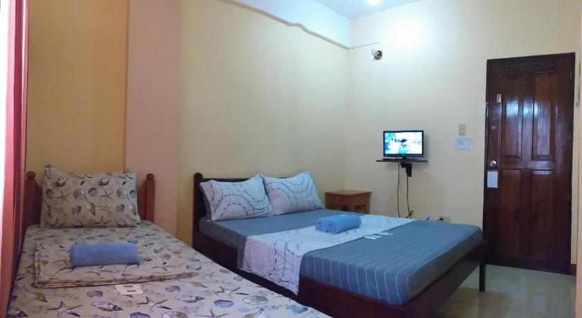 Image of Triple Sharing Room 8