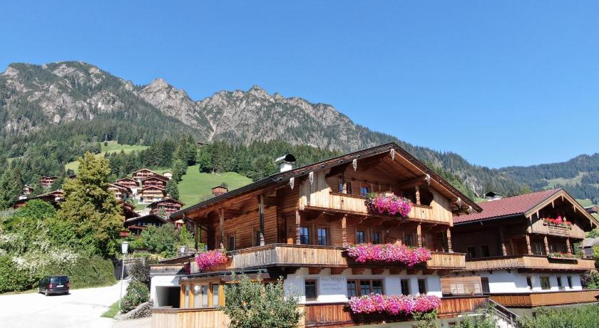 Wellnessappartements Margit — Hotel in Alpbach