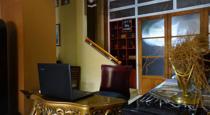 OYO 1429 Bastiana Residence – Manado, CA