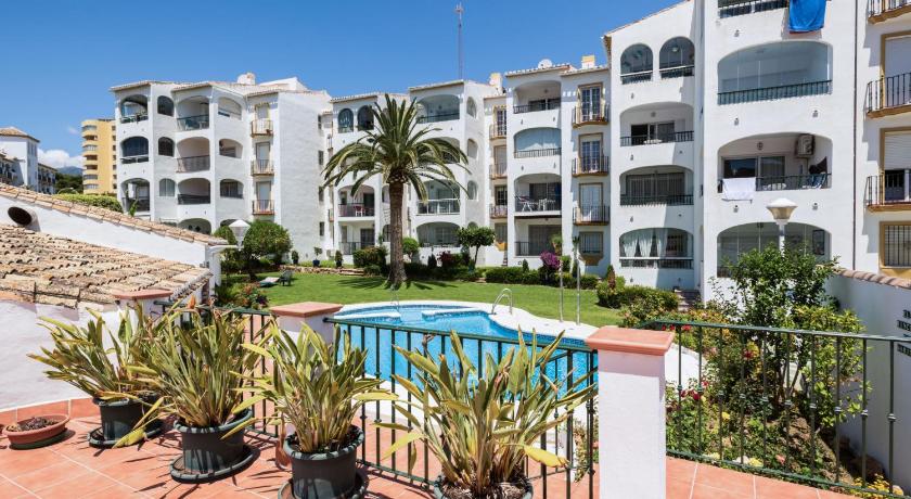 Apartment Erisa II by Interhome — Hotel in Torremolinos