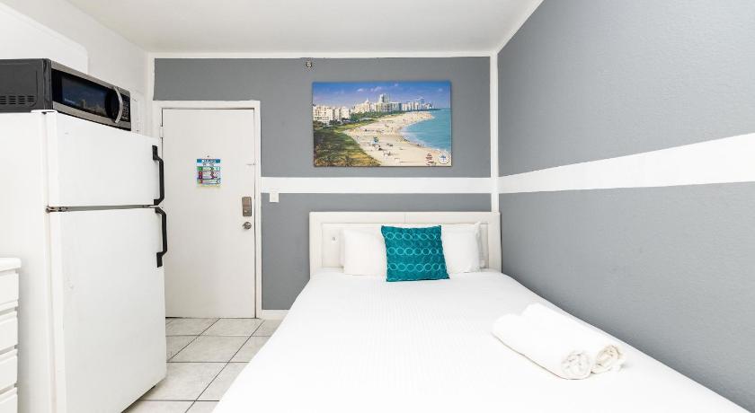 Ocean Drive Beach Apartments photo