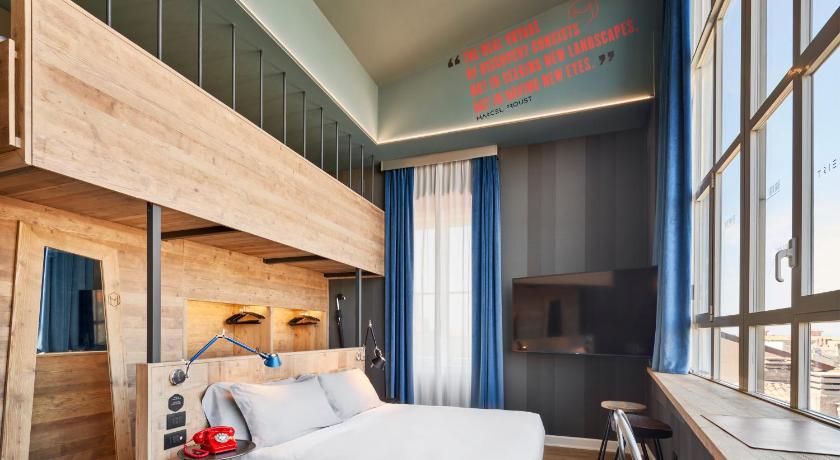 The Modernist Hotel