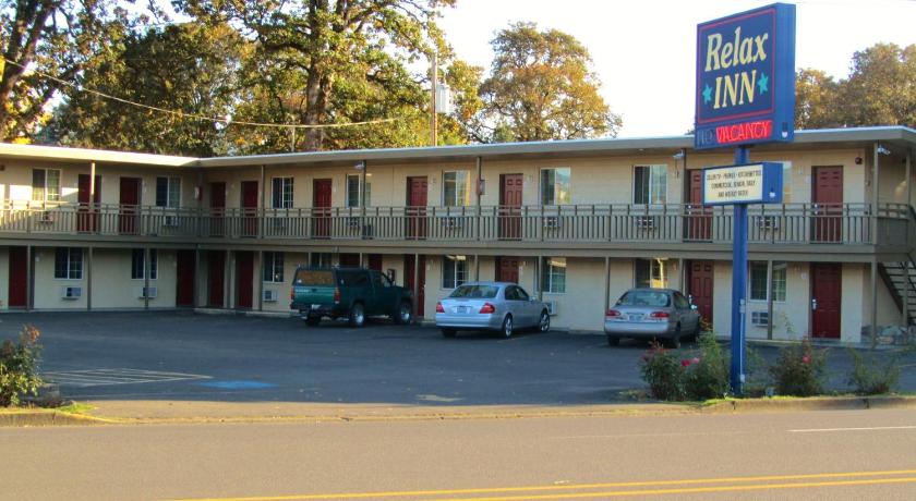 Relax Inn - Cottage Grove photo