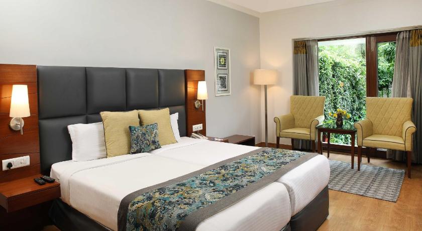 Image of Deluxe Room 8