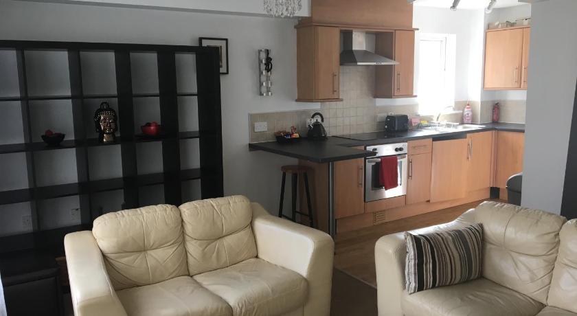 Lotus Apartments Reviews