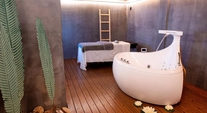 ヴィエイラ・デ・レイリア Hotel Cristal Vieira Praia & Spa 3つ星 ホテル ロビー