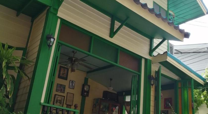 Baan Tepa Boutique House – Bangkok, NY