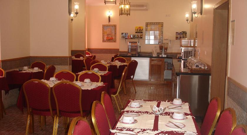 Lisbon Grande Pensao Residencial Alcobia 3-Star Hotel pool