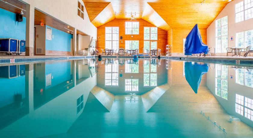 エッグハーバー (WI) Newport Resort 3つ星 宿泊施設 ロビー