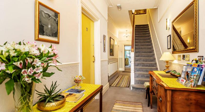 The Ravensbourne Hotel photo