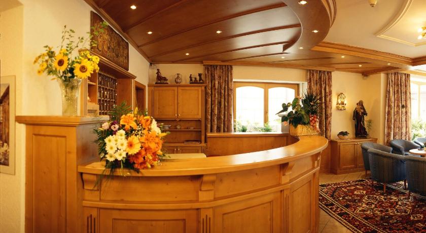 Hotel Dolomiti Madonna photo
