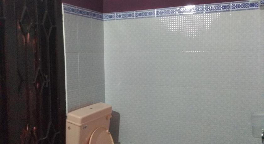 Dekapara Airport Guest House photo