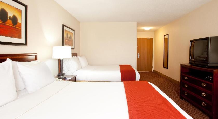 Baymont Inn & Suites Merrillville