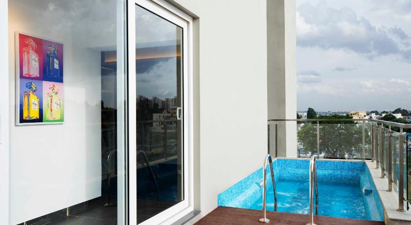 White Sky Villa photo