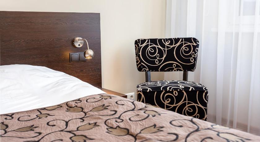 Image of Superior Twin Room 8