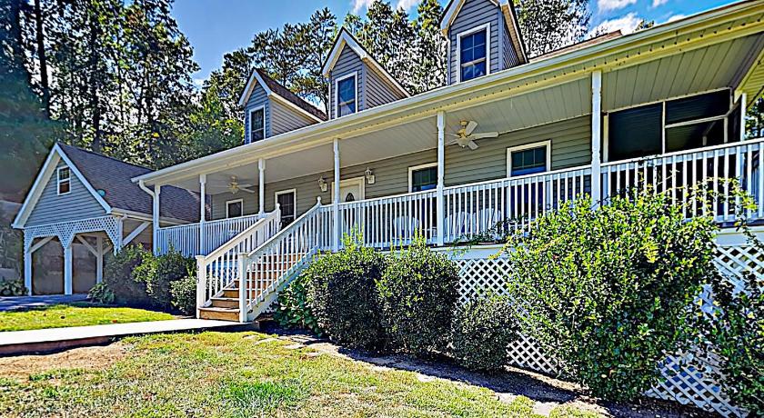 4 Bedrooms Country Home