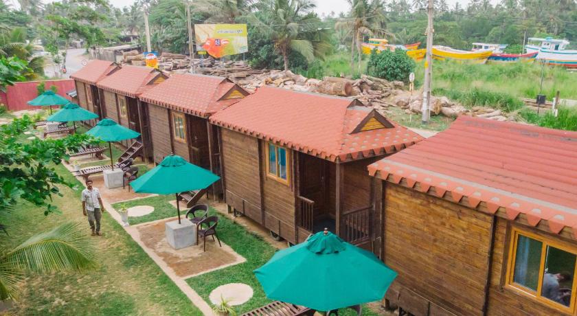 Les Beach Chalets — Hotel in Beruwala