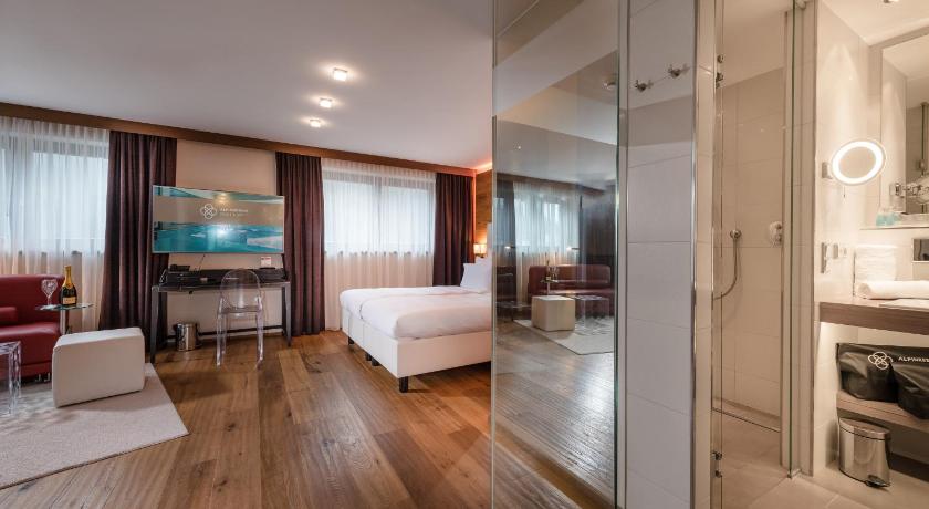 Image of Junior Suite 5