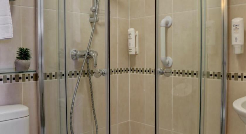 Image of Twin Room 2