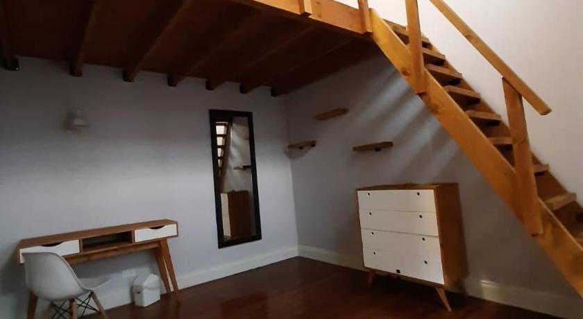 Image of Queen Room with Shared Bathroom 1