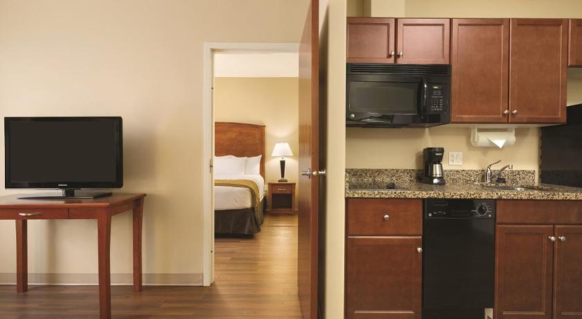 Days Inn & Suites by Wyndham Sherwood Park Edmonton